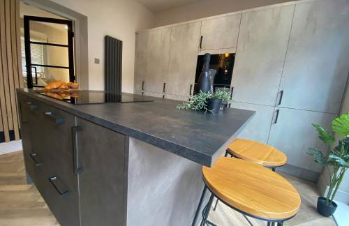 Stunning Town Center Cottage with hot tub - Foto 13