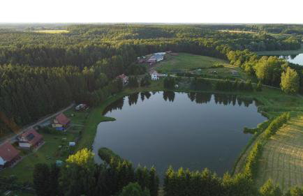 Mazurski Domek Papy Smerfa plaża pomost jezioro prywatny staw gospodarstwo pasieka - Foto 39