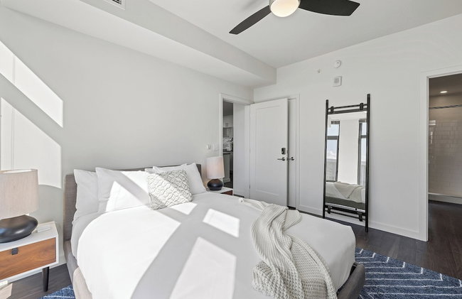 Placemakr Marymount Ballston - Photo 37