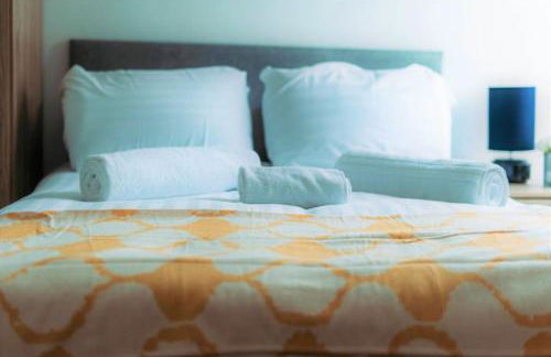 Riverside Rendezvous 1 bedroom Near Airport and City Centre SF - Foto 9