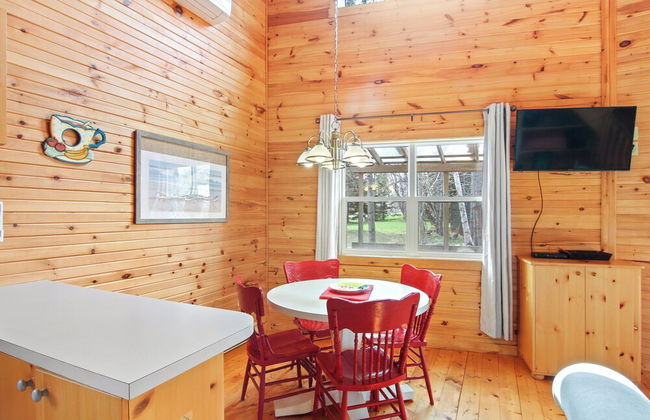 Avonlea Forest Hill Cottages - Photo 39