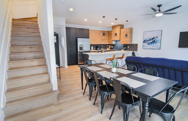 Amazing 3BR 2BA Only 5 Mins From Downtown - Foto 18