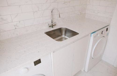 Apsley Way, 5 bed 4 bathroom house - Foto 12