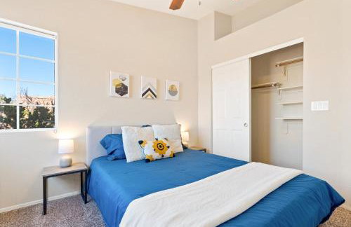 Pool-side Villa with Perfect Views - Foto 28