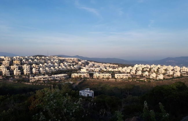 1 Bedroom Apartment Lake View 8 by Likya Global - Photo 27