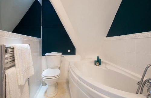 Number 42 by The Butler Collection - Foto 31