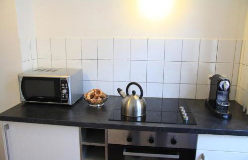 Nollendorf Apartments - 1 separate bedroom and 1 living room with sofa bed in Motzstraße - Foto 46