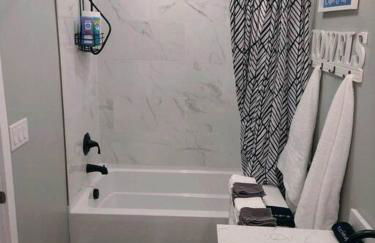 Newly Built Waterfront home w/Amazing Views - Foto 57