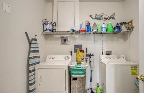 Walkable Condo with Drawbridge Views in Cambridge - Foto 26