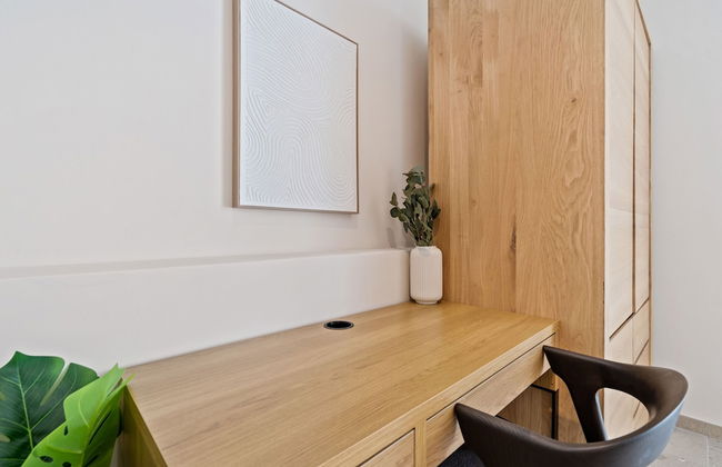 Clausen Hideaway Modern Apartment ID211 - Photo 24