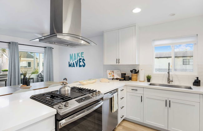 Steps From the Sand/boardwalk Outdoor Dining, Parking, and Patio in Newport - Foto 6