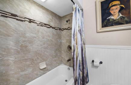 Zen Jungle House by Busch Gardens Sleeps 12 with Outdoor Games & Detached Play Space! - Foto 18