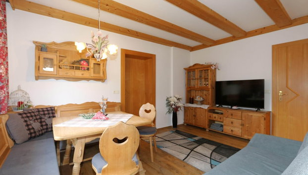 Apartment in Fugen Near ski Resort - Foto 5, Sala de estar