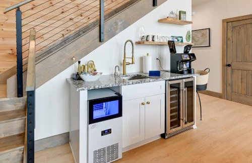 Nantahala Forest Cabin with Fire Pits and Hot Tub! - Foto 14