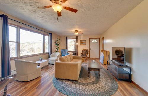 Peaceful Horseheads Hideaway with Deck and Yard! - Foto 4