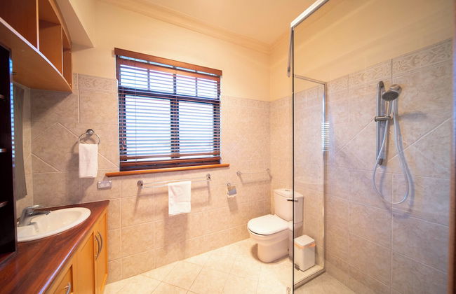 Cozy Home with fireplace 5mins to beach - Foto 30