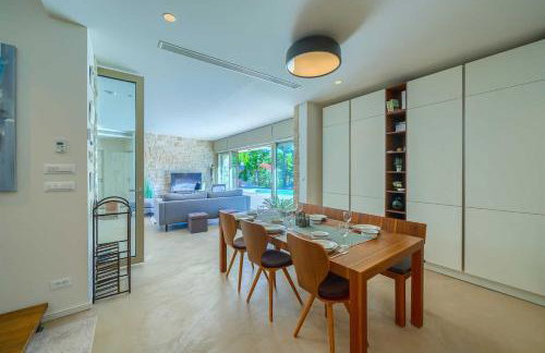 NEW Villa Pine Haven , Private Heated Pool Sleeps 8, Tranquil Retreat - Foto 49