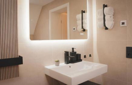 140qm Luxuriöses Penthouse mitten in Schwäbisch Gmünd, 70qm Dachterrasse & Top-Lage, mit WHIRPOOL, Jetzt buchen! - Foto 6