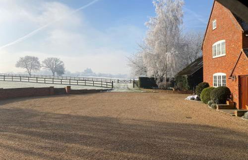 Hillside Farm Barn Apartments - Photo 7
