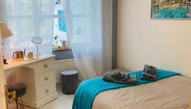 Stunning Seafront House with garden and private parking - Foto 2