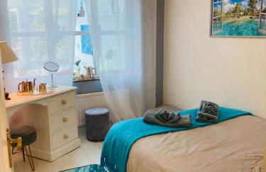 Stunning Seafront House with garden and private parking - Foto 2