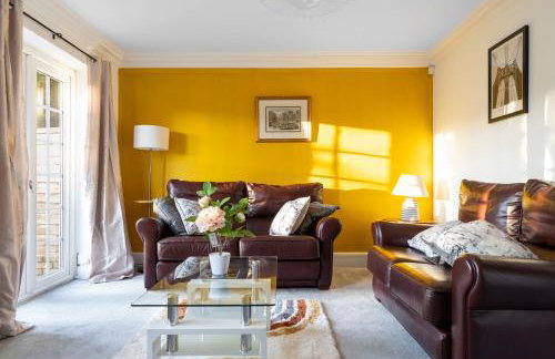 Purley House-Sleeps 8-Near Gatwick-Games Room - Foto 38