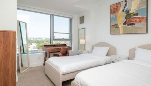 Central Square 3BR Condo with Downtown View Gym and Parking - Foto 4