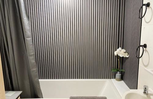 Lovely 2 bed apartment sleeps 5 - Photo 2