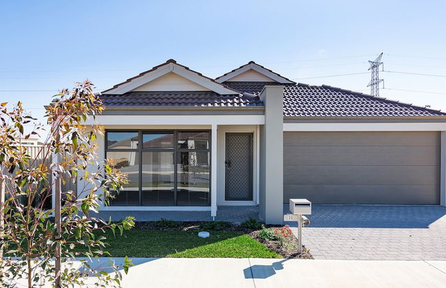 The Kingsley's Place Piara Waters - Photo 13