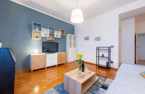 Blu&Yellow Apartment in Parma Station - Photo 2