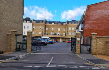 Richmond Cottage - Brand New 4BR Holiday Home, just 3 minutes from the beach with Pool Table and Free Parking - Foto 37