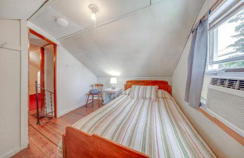 Steps to Lake and Public Boat Ramp Edinboro Cottage - Foto 17