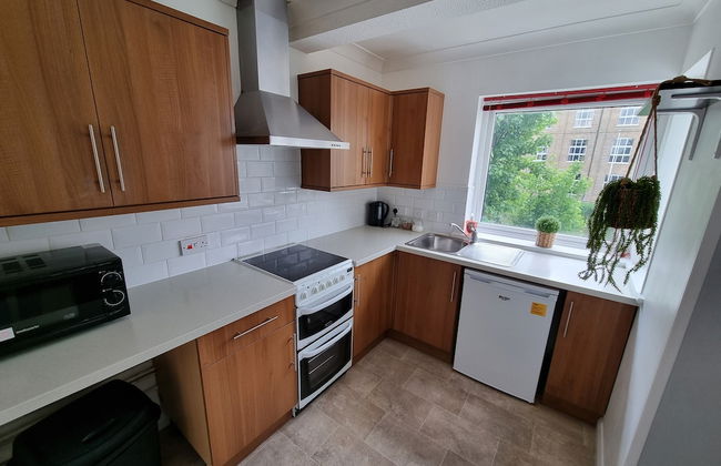 360 Serviced Accommodations - Swan Path Retreat - 2 Bedroom Apartment - Photo 15