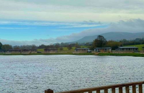 Glenmoor Lodge - Photo 4