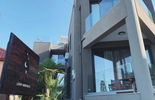 King Crimson Luxury Apartments - Photo 20