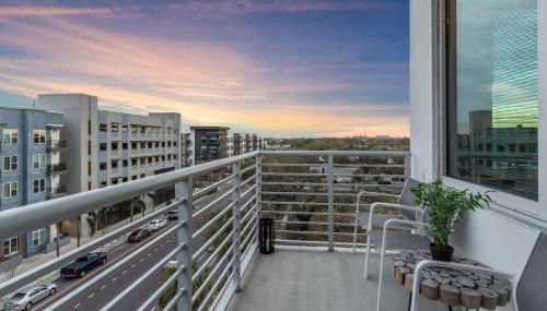 Spacious 2BR Retreat Perfect for Tropicana Events - Foto 3