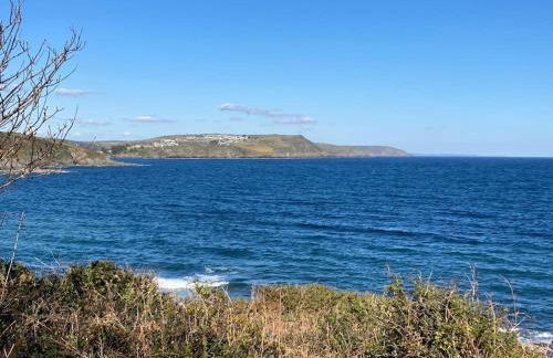 Stunning River Views, Tranquil Split-Level House, Private Garden & Parking - Foto 24