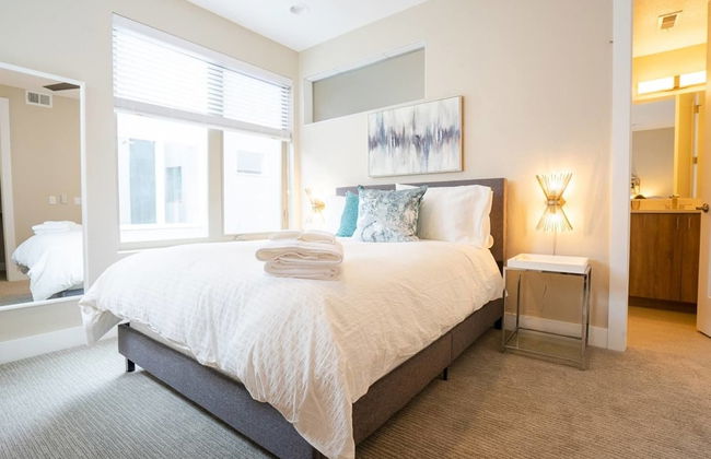 Mid Mod Manor A Sophisticated Townhouse Golden Triangle - Foto 14