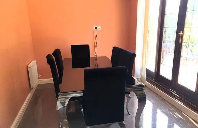 Lovely 4-bed , 3 Bath Villa in Bolton, Manchester - Foto 23