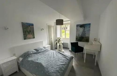 Lovely Holiday Home in Loire for 10 - Photo 8