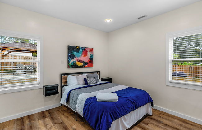 Stylish 4BR Haven Backyard and Fire Pit - Foto 6