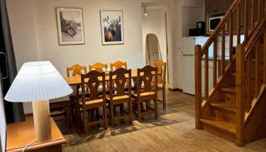 Cozy 4 bedroom duplex apartment, spa residence - Photo 4