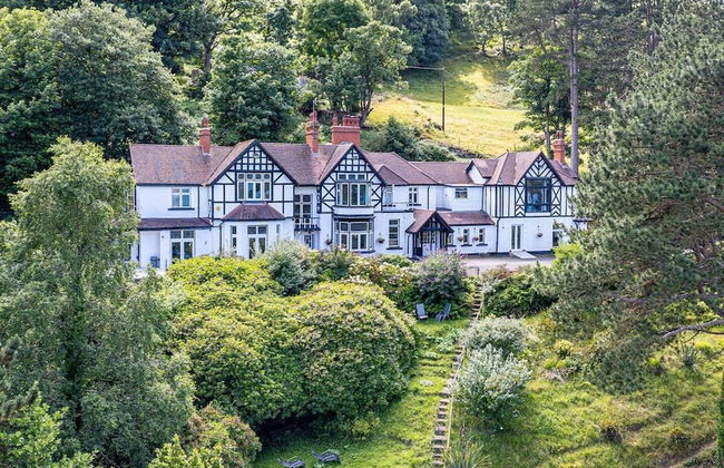 Delightful Holiday Home With sea Views and Hot Tub - Photo 46