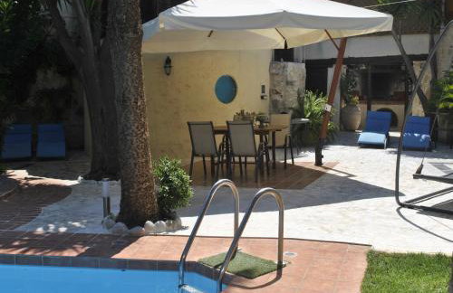 Attractive Greek House with Private Pool near Sea & City Center - Photo 42