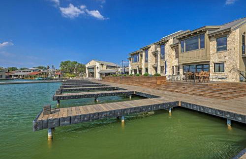 Modern Townhome with Patio, Next Door to Resort - Foto 26