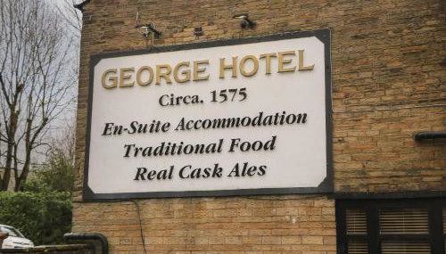 Howard's Hideaway - Photo 2