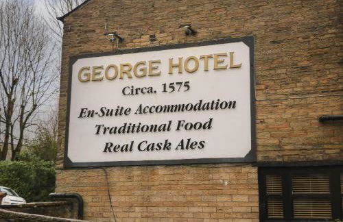 Howard's Hideaway - Photo 2