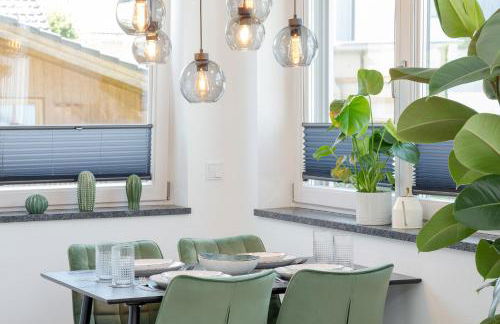 FENJOY Ferienwohnungen am Chiemsee - Zentral - BBQ - Foto 6