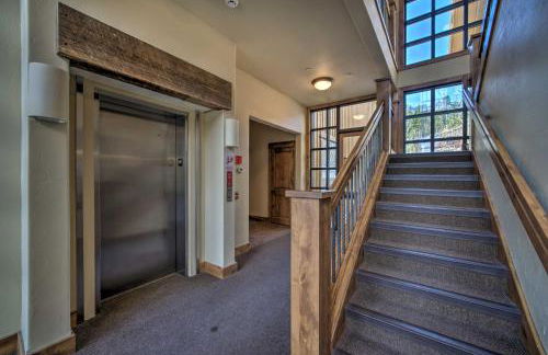 Stunning Ski-InandSki-Out Penthouse Condo with Hot Tub - Foto 2