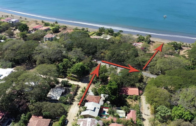 Big private home with pool in Surfside - a short walk from the beach - Photo 29